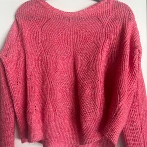 Soft pink knit sweater with a cozy, textured weave  V-neckline.-- small